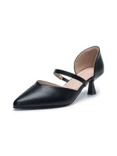 Tacones bajos de cuero con punta puntiaguda